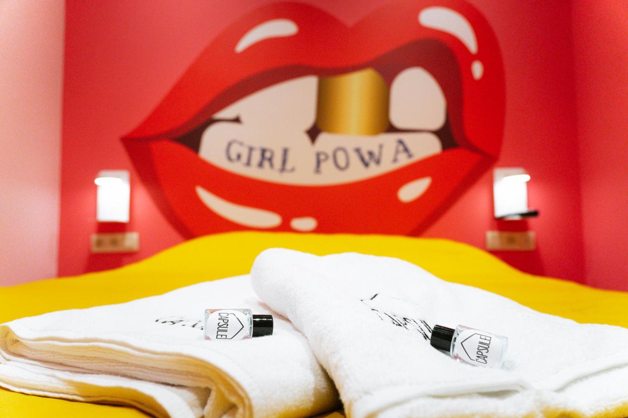 Capsule Girl Power Spa - Balneo - Sauna - Karaoke - Billard - 2 Chambres Charleroi Exterior photo